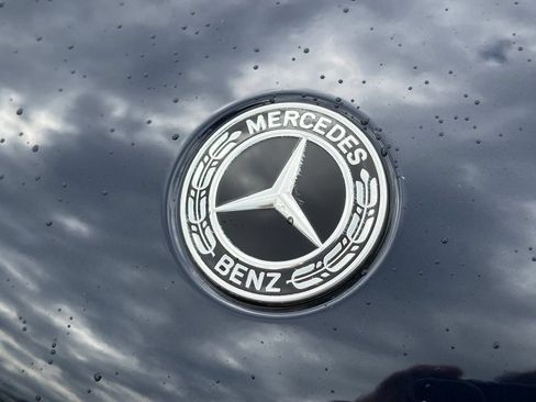 Used 2024 Mercedes-Benz GLC 300 4MATIC image 44