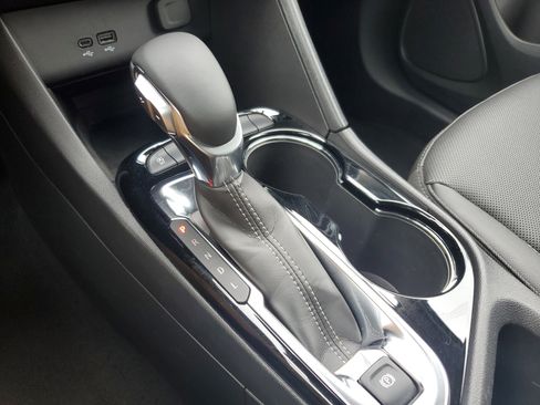 Used 2024 Buick Encore GX Sport Touring image 30