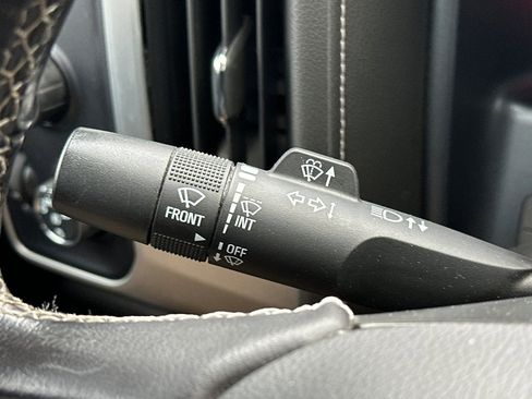 Used 2018 GMC Sierra 2500 SLT image 36