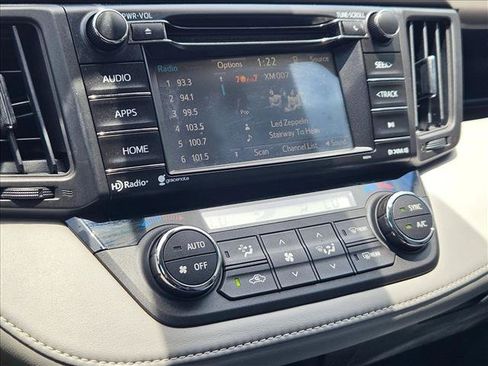 Used 2017 Toyota RAV4 XLE FWD image 14