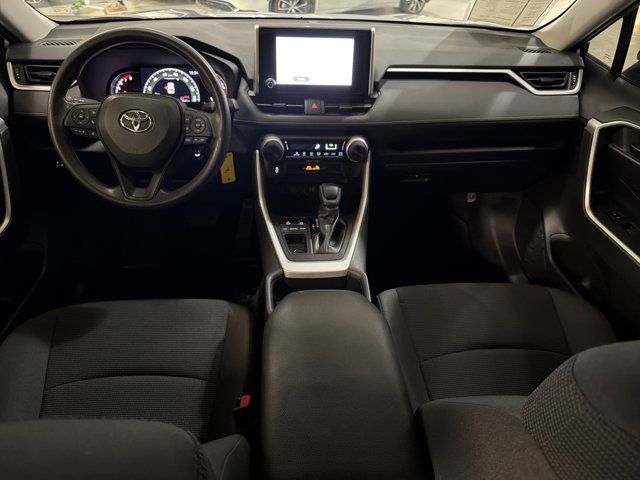 Used 2023 Toyota RAV4 LE FWD image 25