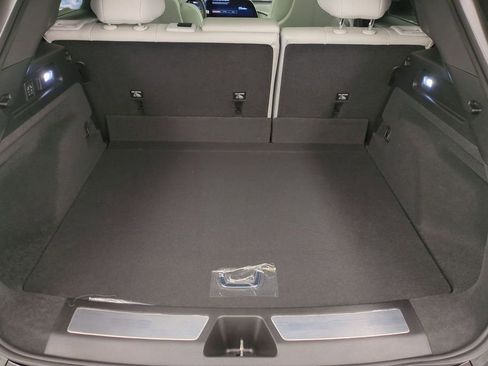 New 2026 Cadillac Lyriq Premium Luxury w/ LPO, Floor Liner Package RWD image 10