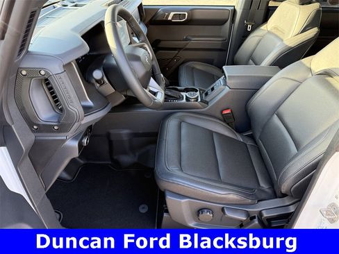 New 2025 Ford Bronco Badlands w/ Sasquatch Package image 11