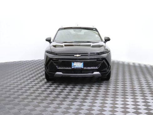Certified 2024 Chevrolet Equinox EV LT FWD image 2