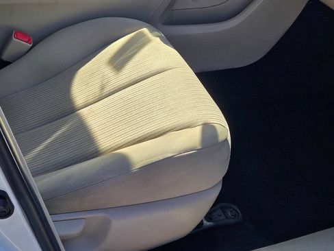 Used 2010 Toyota Venza FWD image 10