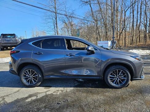 Used 2024 Lexus NX 250 FWD w/ Towing Package (2000 Lbs) image 8