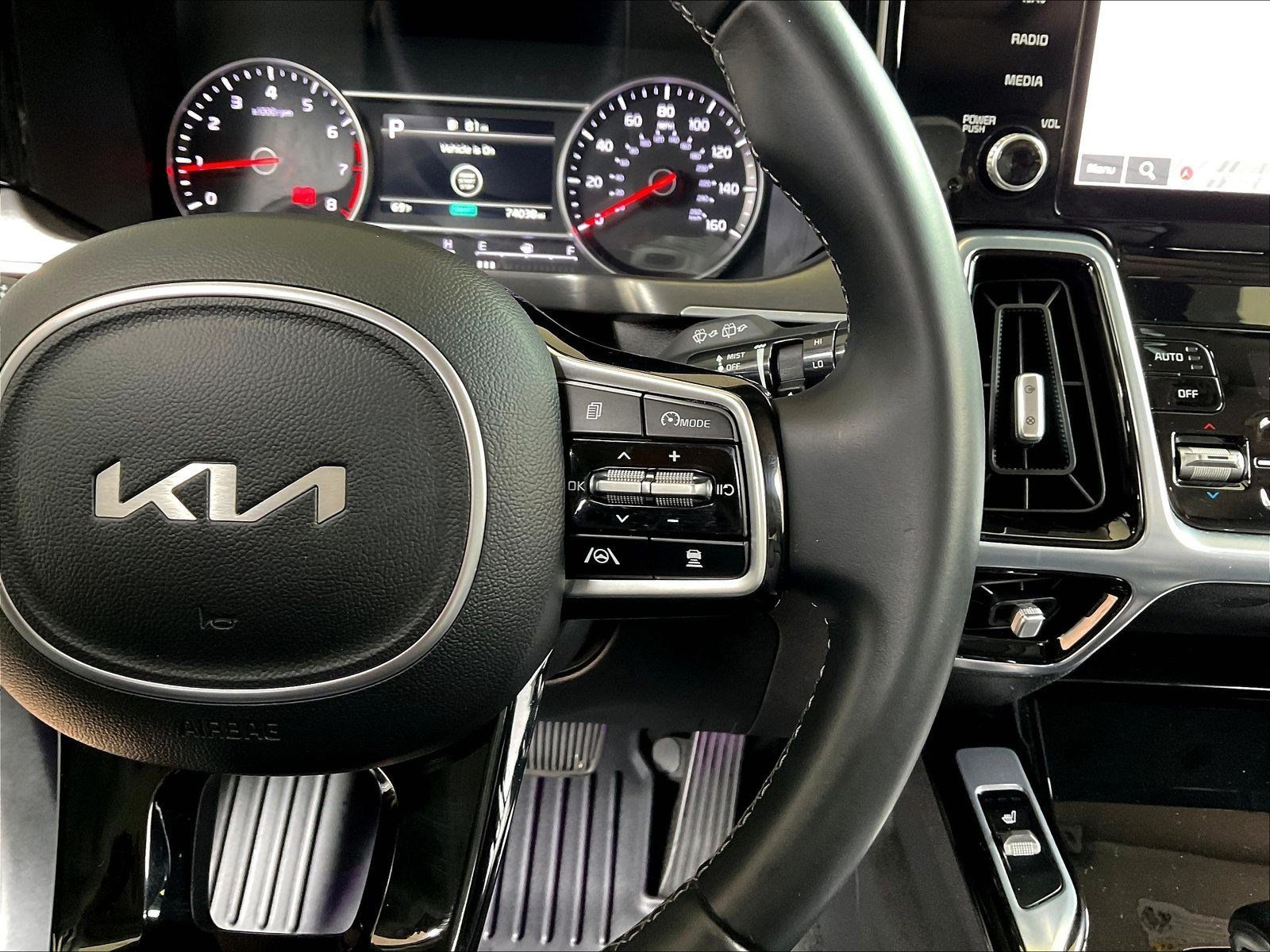 Used 2022 Kia Sorento SX AWD/4WD image 12