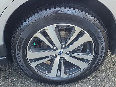 Used 2019 Subaru Outback 2.5i Limited image 7