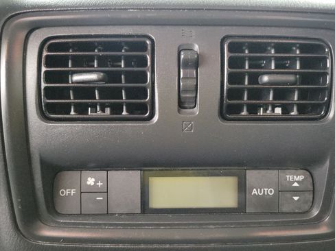 Used 2019 Nissan Pathfinder Platinum FWD image 12