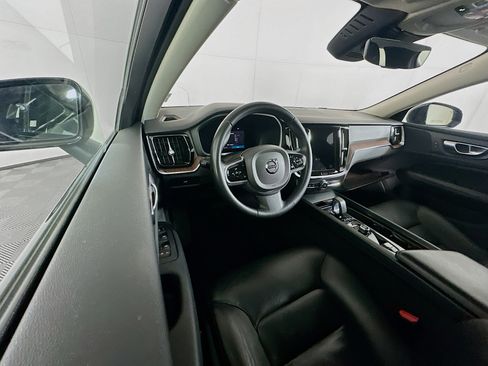 Used 2024 Volvo S60 B5 Plus image 18