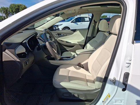 Used 2023 Chevrolet Malibu LT FWD image 15