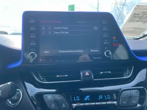Used 2021 Toyota C-HR XLE FWD image 16