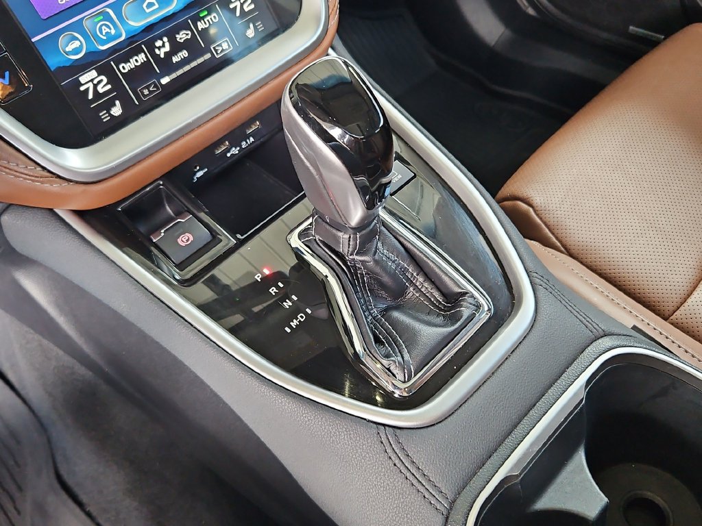 Used 2020 Subaru Outback Touring XT AWD/4WD image 19