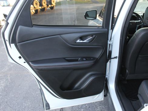 Used 2023 Chevrolet Blazer RS w/ Enhanced Convenience Package image 18