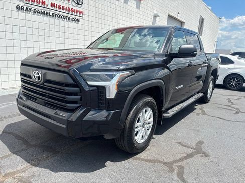 Used 2025 Toyota Tundra SR5 w/ SR5 Convenience Package AWD/4WD image 1