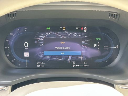 Certified 2025 Volvo XC60 T8 Plus w/ Protection Package Premier image 10