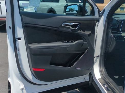 Certified 2025 Kia Sportage X-Pro Prestige AWD/4WD image 12