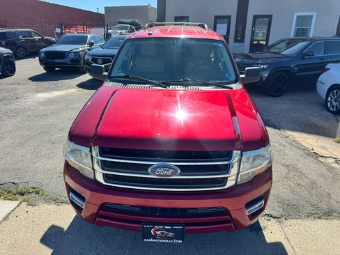 Used 2017 Ford Expedition EL XLT w/ Equipment Group 202A RWD image 8