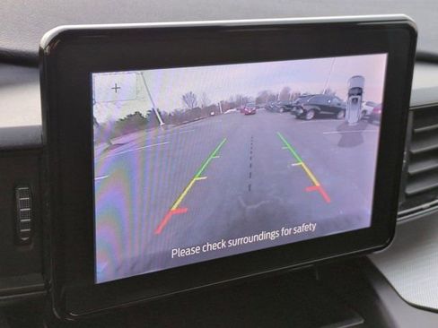 Used 2020 Ford Explorer XLT image 12