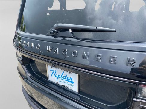 Used 2024 Jeep Grand Wagoneer L Series II w/ Quick Order Packagew 28T AWD/4WD image 31