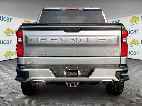 Used 2019 Chevrolet Silverado 1500 Custom w/ Custom Value Package image 5