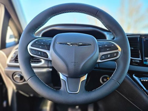 New 2026 Chrysler Voyager LX image 22