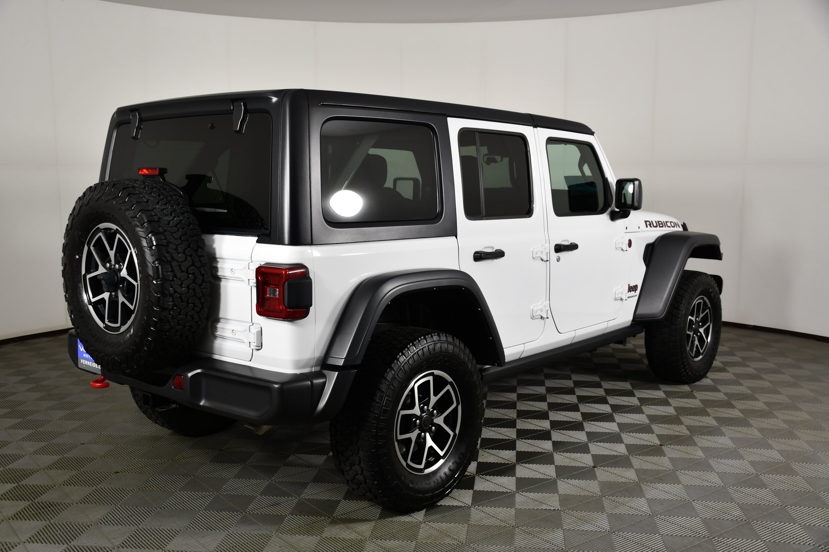 Used 2024 Jeep Wrangler Unlimited Rubicon AWD/4WD image 6