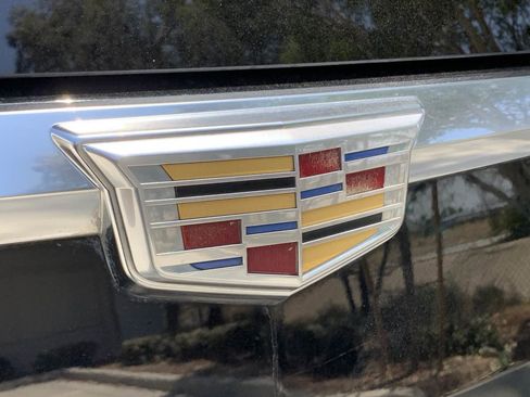 Used 2016 Cadillac Escalade Premium image 6