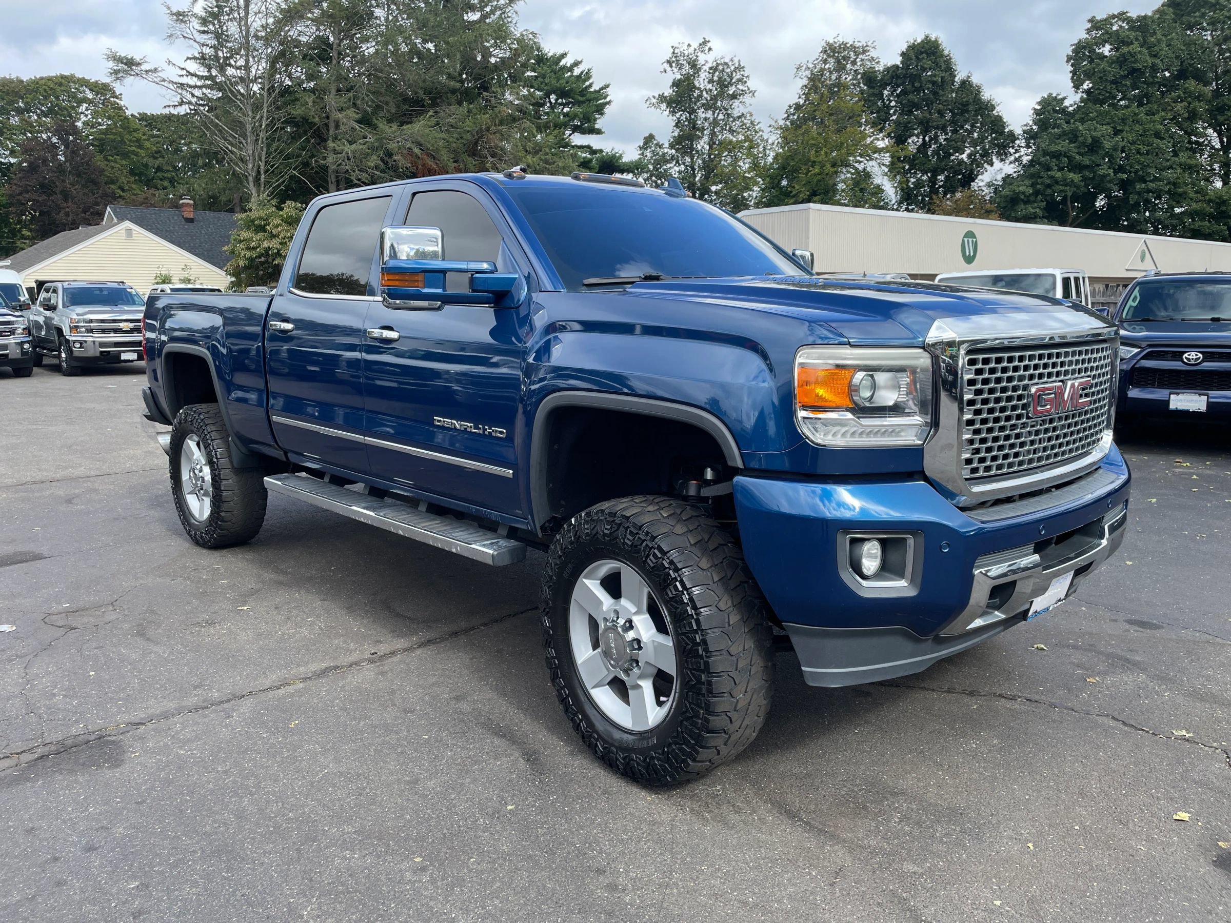 Used 2016 GMC Sierra 2500 Denali w/ Duramax Plus Package AWD/4WD image 7
