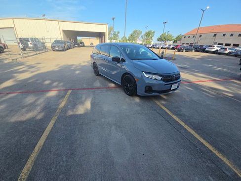 Used 2025 Honda Odyssey Sport-L image 6