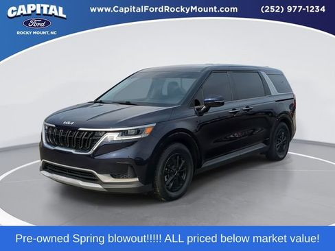 Used 2022 Kia Carnival LX FWD image 1