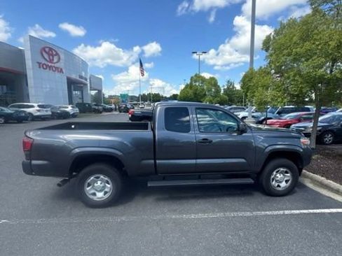 Used 2021 Toyota Tacoma SR AWD/4WD image 5