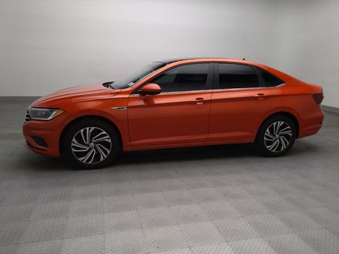 Used 2020 Volkswagen Jetta SEL FWD image 2