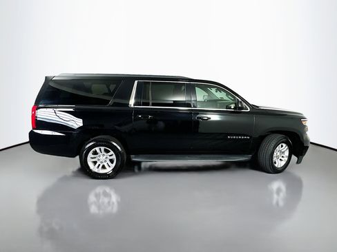 Used 2018 Chevrolet Suburban LS RWD image 8