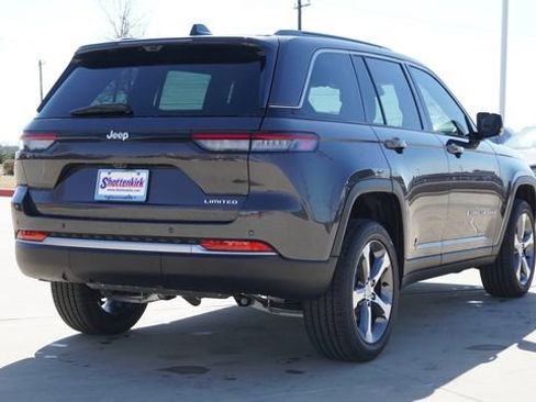 New 2026 Jeep Grand Cherokee Limited RWD image 9