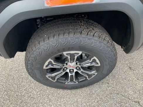 New 2025 GMC Canyon AT4 image 11