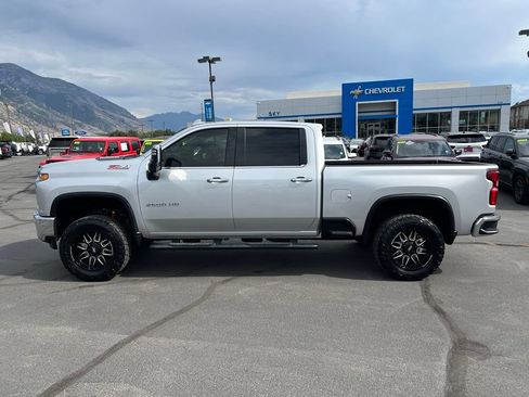 Used 2021 Chevrolet Silverado 2500 LTZ w/ Z71 Off-Road Package AWD/4WD image 13