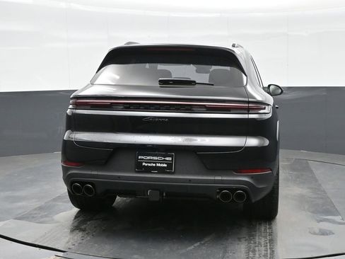 New 2026 Porsche Cayenne E-Hybrid AWD/4WD image 6