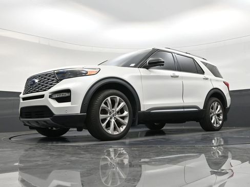 Used 2022 Ford Explorer Platinum w/ Equipment Group 601A AWD/4WD image 20