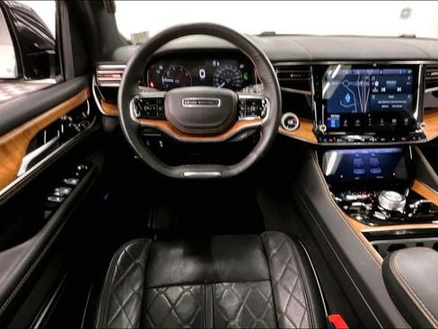 Used 2024 Jeep Grand Wagoneer Series III w/ Rear-Seat Entertainment Group image 6