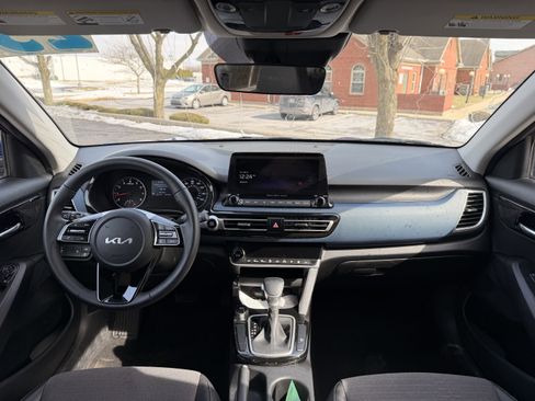 Used 2023 Kia Seltos S w/ Navigation Package image 15