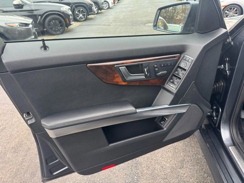 Used 2013 Mercedes-Benz GLK 350 4MATIC image 24