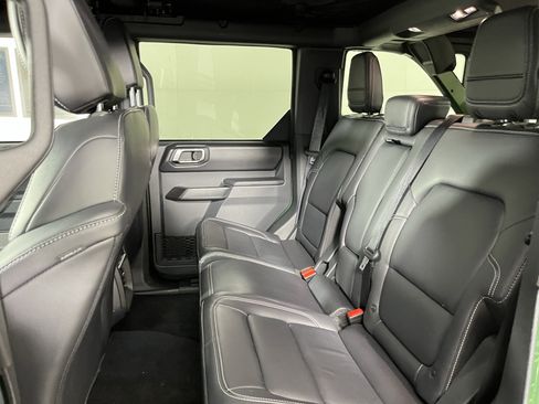 Used 2025 Ford Bronco Outer Banks image 14