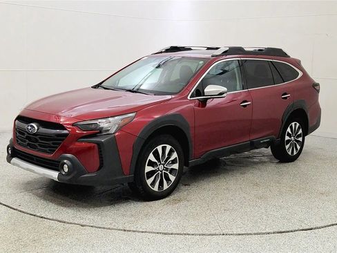 Used 2024 Subaru Outback Touring image 3