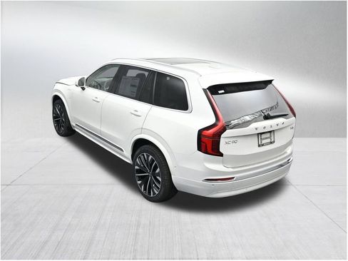 New 2026 Volvo XC90 T8 Ultra w/ Protection Package Premier AWD/4WD image 15