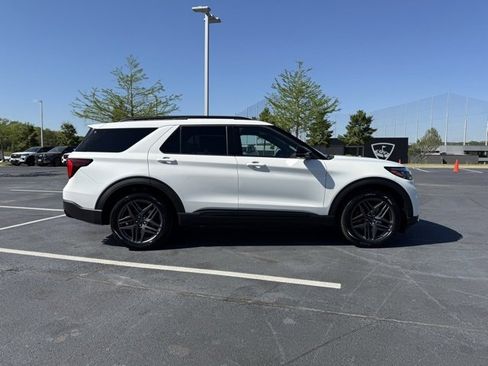 New 2025 Ford Explorer ST w/ Sun And Sound Package image 9