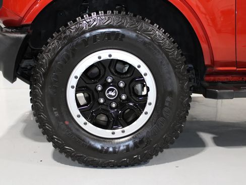 Used 2022 Ford Bronco Outer Banks AWD/4WD image 15