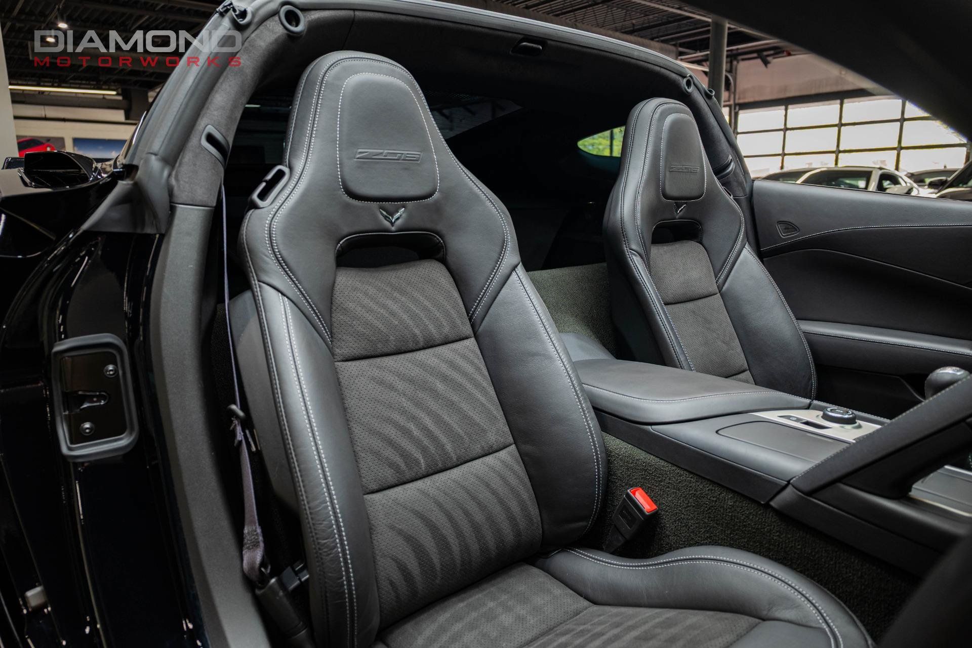 Used 2015 Chevrolet Corvette Z06 w/ 3LZ Preferred Equipment Group RWD image 88