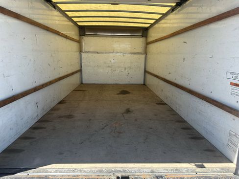 Used 2022 Ford E-350 and Econoline 350 Super Duty RWD image 16