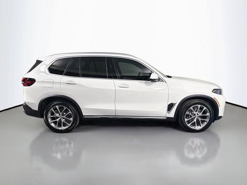 New 2026 BMW X5 xDrive40i w/ Climate Comfort Package AWD/4WD image 4